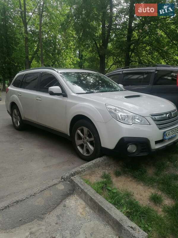 Subaru Outback 2014