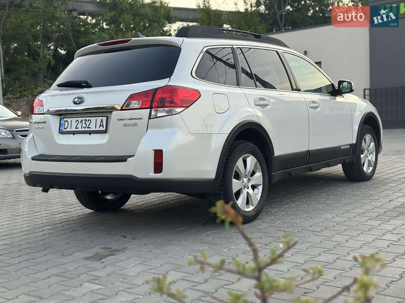 Універсал Subaru Outback 2010 в Миколаєві