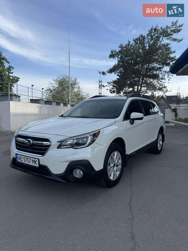 Универсал Subaru Outback 2018 в 