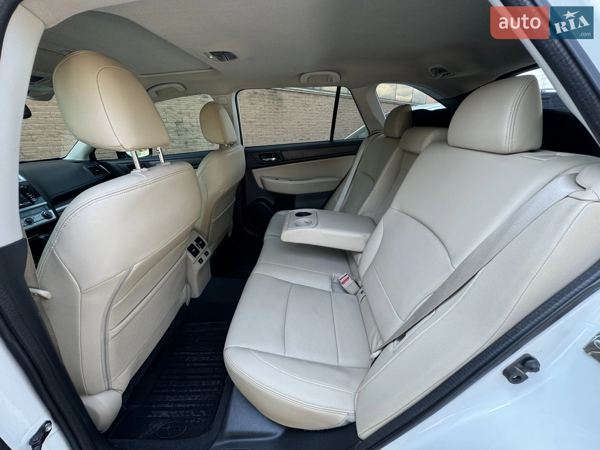 2016 Subaru Outback - мініатюра 18