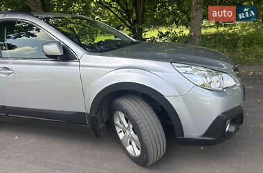 Универсал Subaru Outback 2013 в 