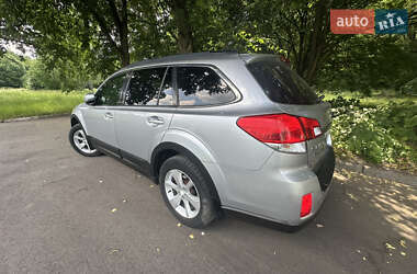 Универсал Subaru Outback 2013 в 
