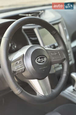 Универсал Subaru Outback 2010 в 