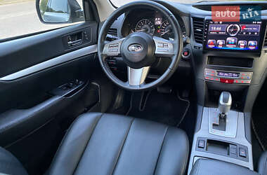 Универсал Subaru Outback 2011 в 