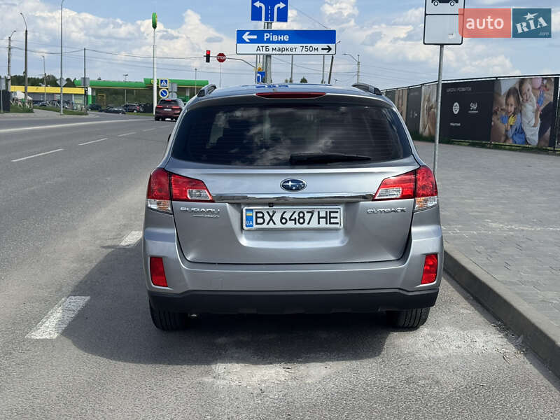 Универсал Subaru Outback 2011 в Хмельницком