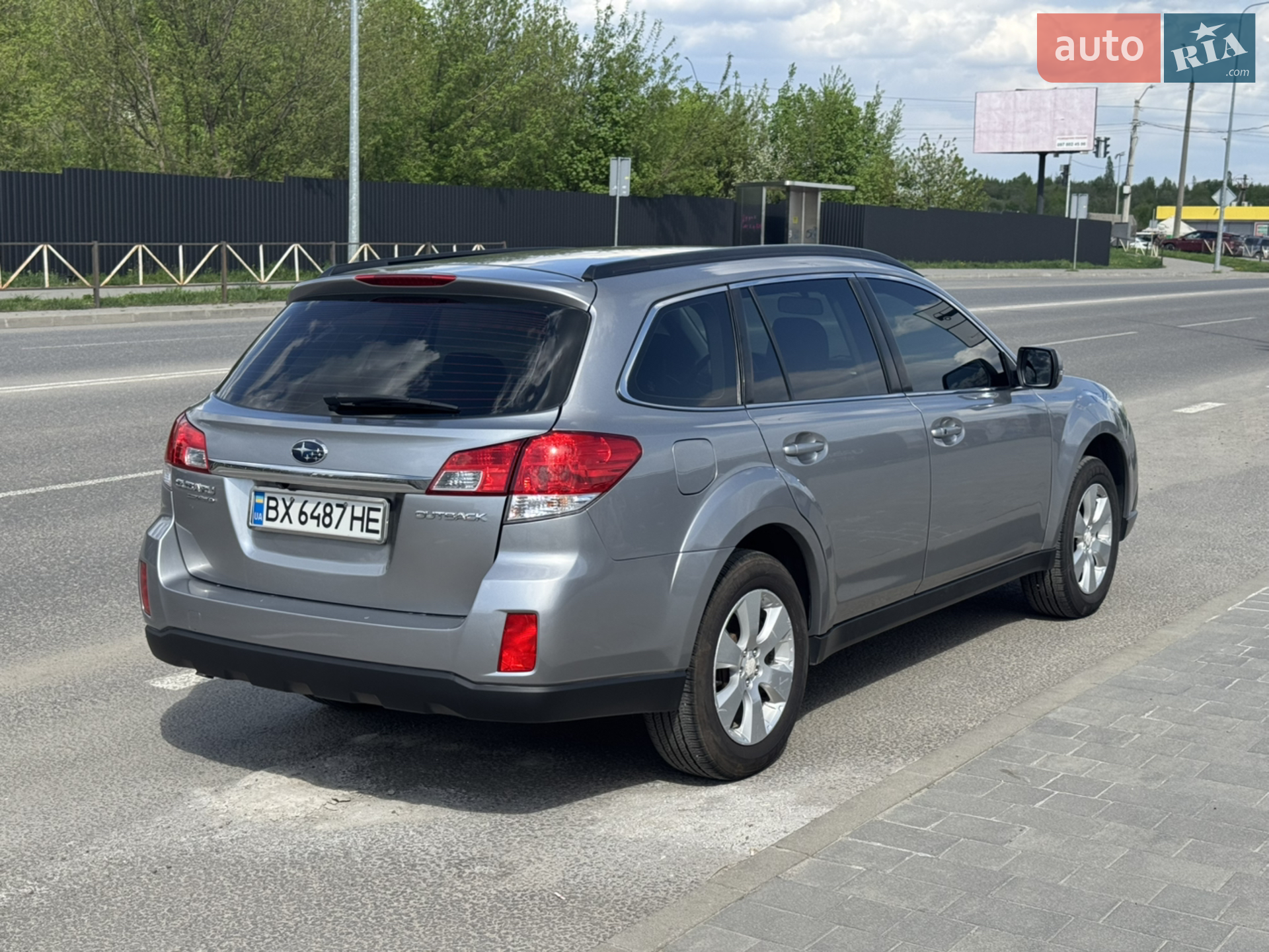 2011 Subaru Outback - мініатюра 4