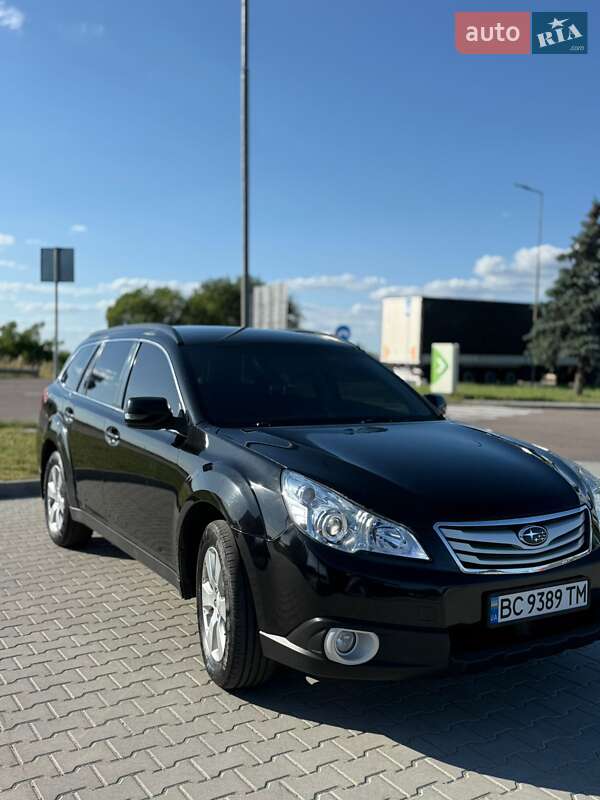 Subaru Outback 2011