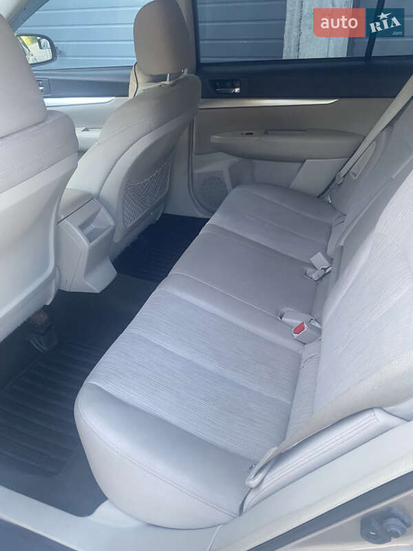 Универсал Subaru Outback 2014 в Тернополе