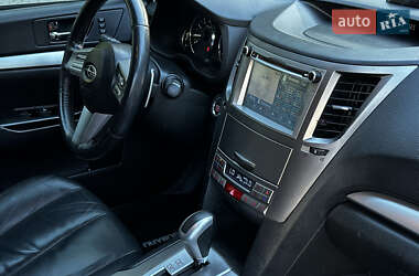 Универсал Subaru Outback 2011 в 