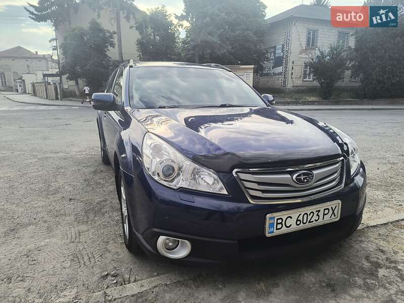 Subaru Outback 2011
