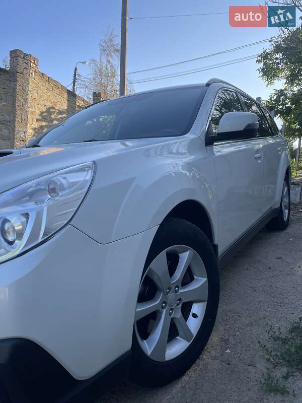 Универсал Subaru Outback 2013 в Николаеве