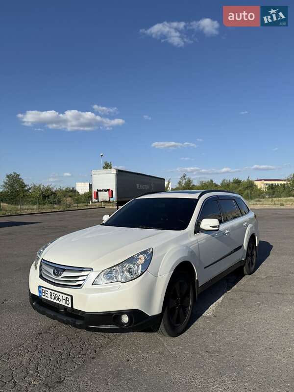 Универсал Subaru Outback 2010 в Вознесенске