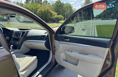 Универсал Subaru Outback 2013 в 