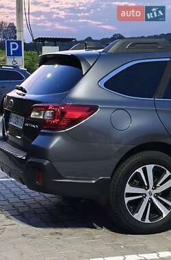 Универсал Subaru Outback 2017 в 