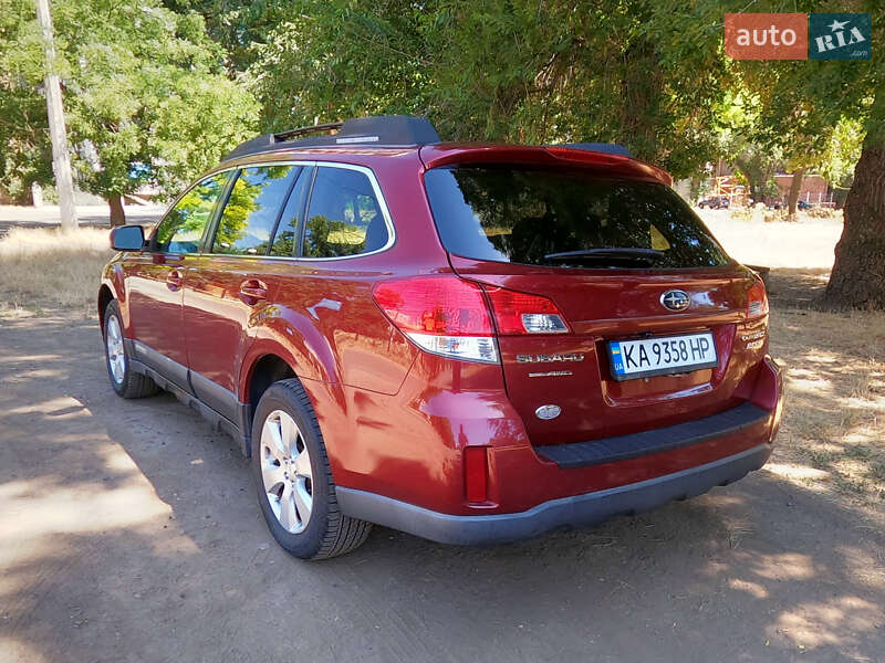 Универсал Subaru Outback 2010 в Одессе