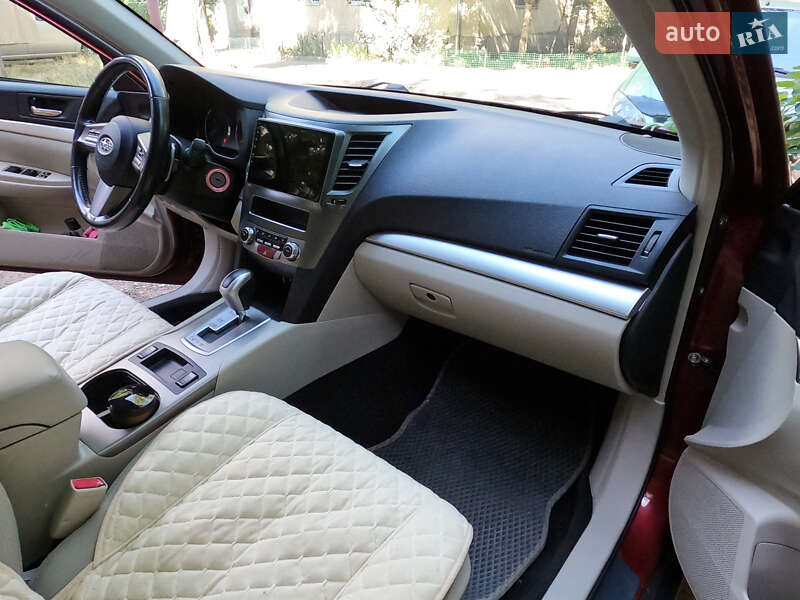 Универсал Subaru Outback 2010 в Одессе