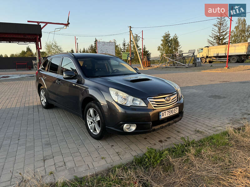 Универсал Subaru Outback 2010 в Ивано-Франковске