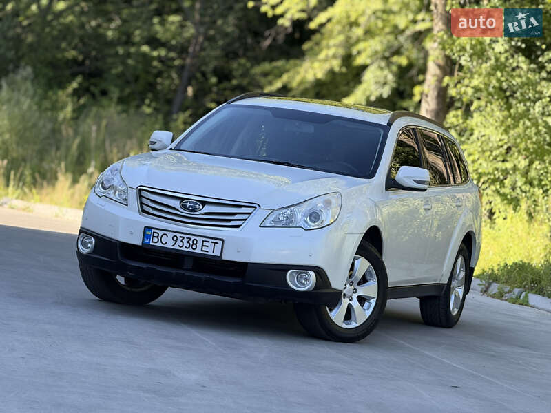 Subaru Outback 2011