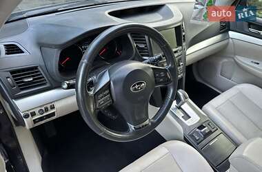 Универсал Subaru Outback 2013 в 