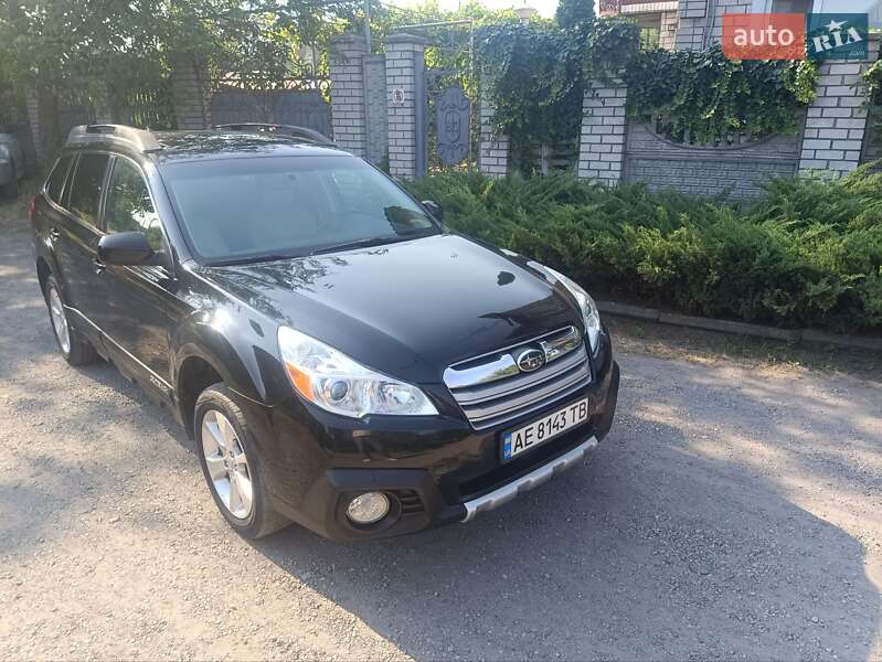 Универсал Subaru Outback 2013 в Каменском