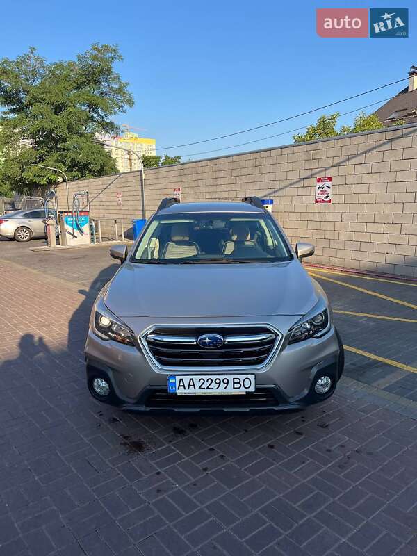 Универсал Subaru Outback 2018 в Киеве