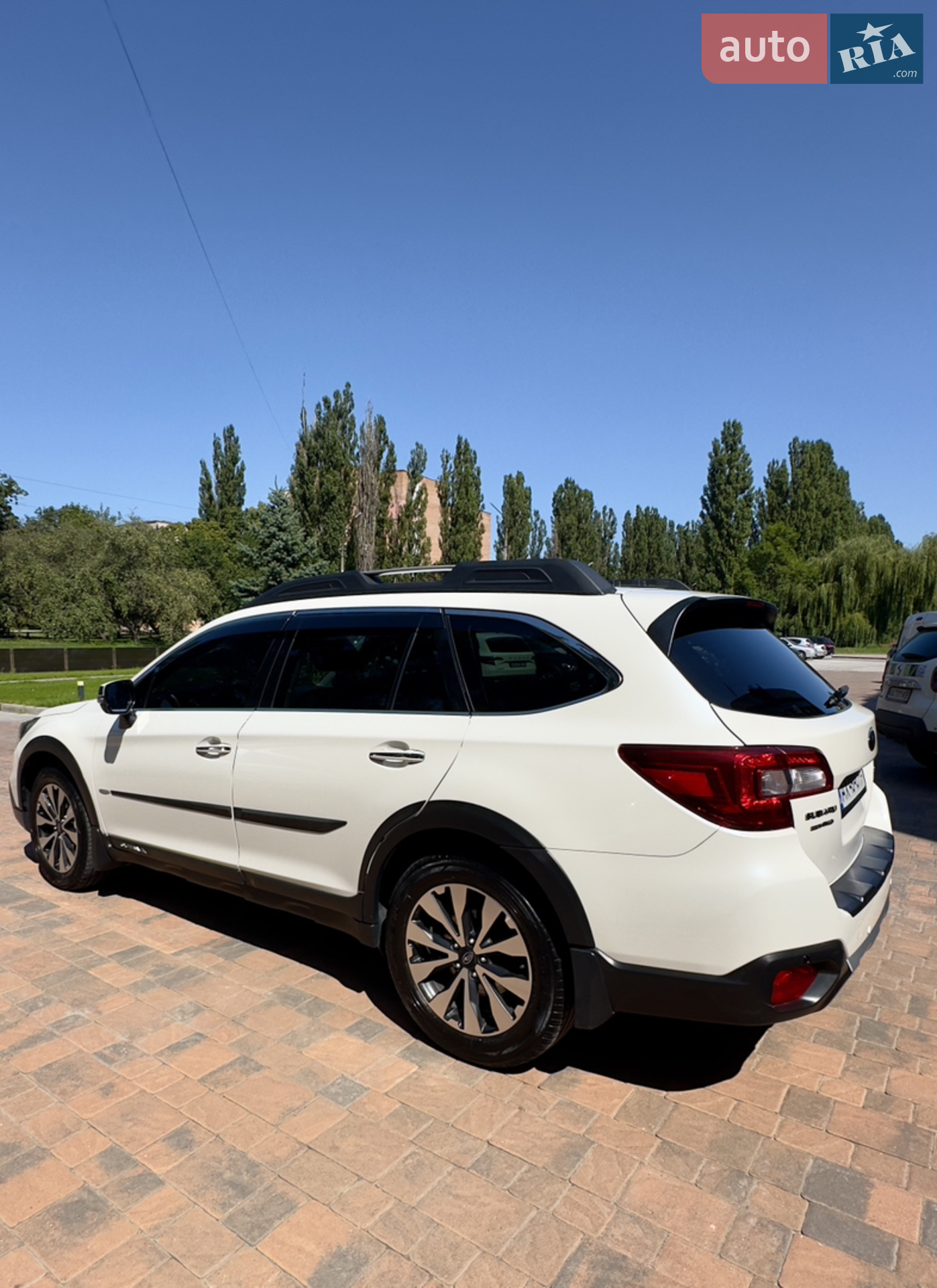 2017 Subaru Outback - мініатюра 2