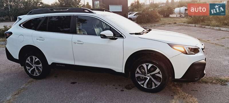 Внедорожник / Кроссовер Subaru Outback 2021 в Запорожье