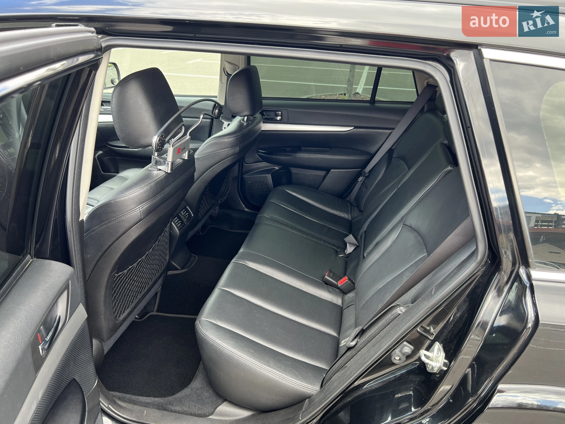 2010 Subaru Outback - мініатюра 8