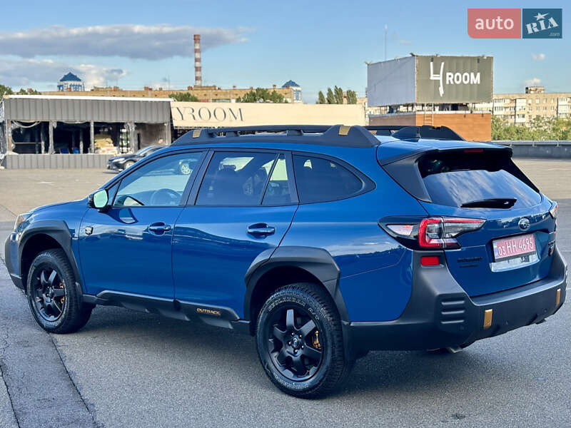 Внедорожник / Кроссовер Subaru Outback 2023 в Киеве