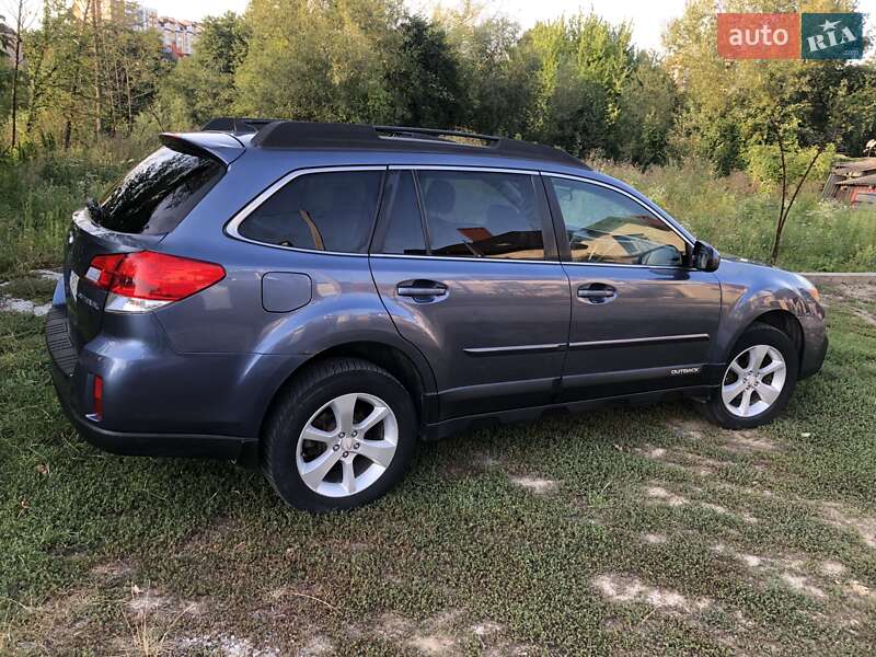 Универсал Subaru Outback 2013 в Ивано-Франковске