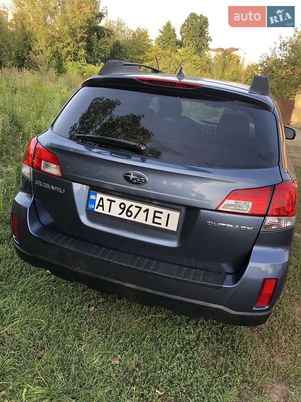 Универсал Subaru Outback 2013 в Ивано-Франковске