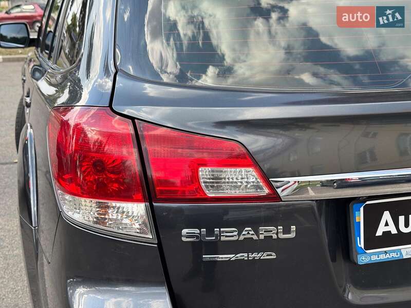 Універсал Subaru Outback 2010 в Запоріжжі