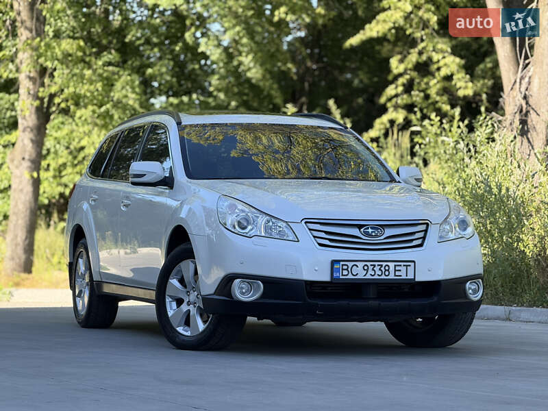 Subaru Outback 2011