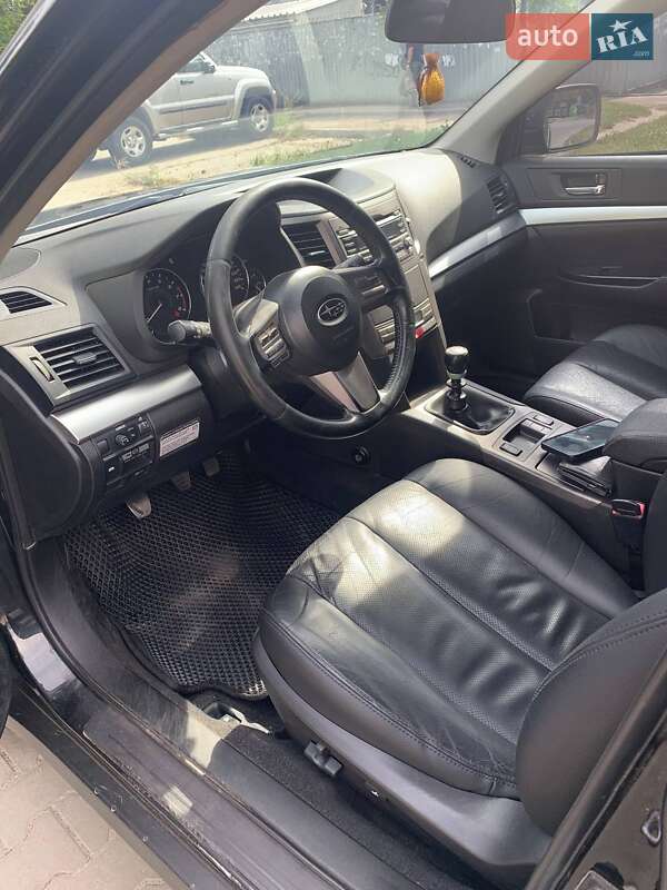 Универсал Subaru Outback 2011 в Сумах