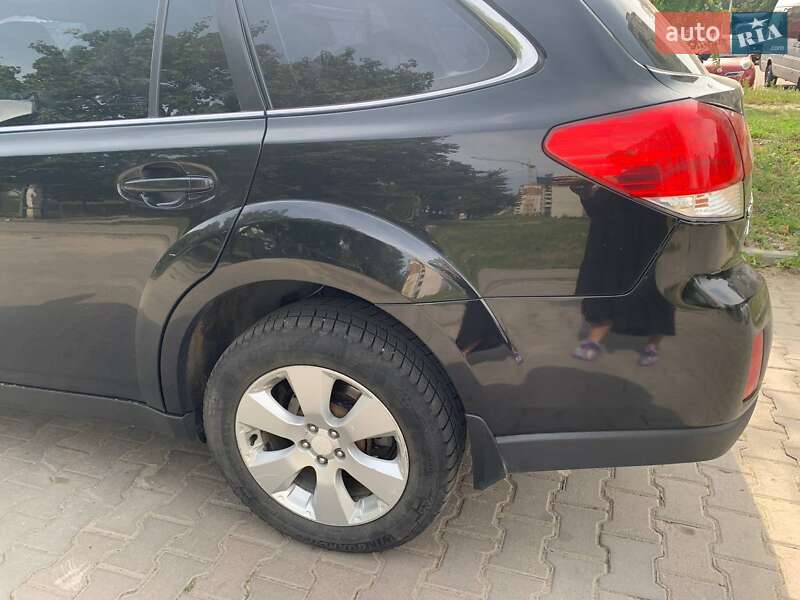 Универсал Subaru Outback 2011 в Сумах