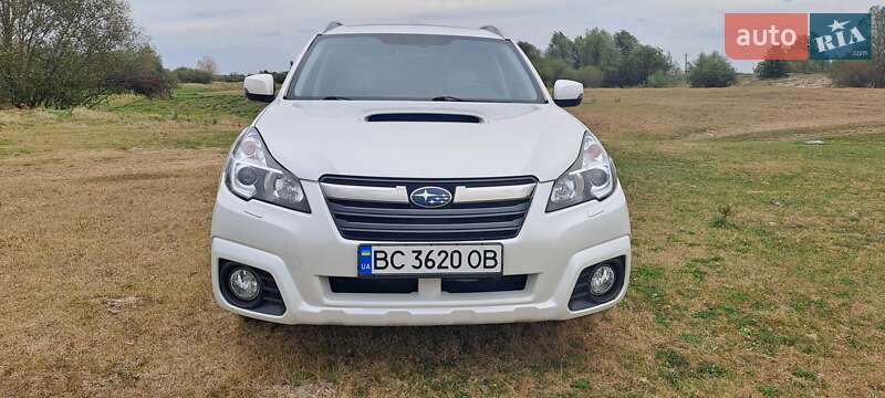 Универсал Subaru Outback 2014 в Вараше
