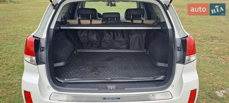 Универсал Subaru Outback 2014 в Вараше
