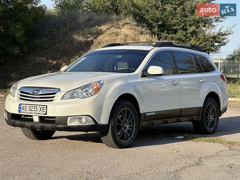Універсал Subaru Outback 2011 в Дніпрі