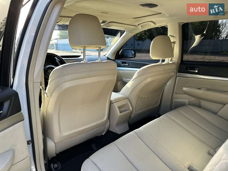 Універсал Subaru Outback 2011 в Дніпрі