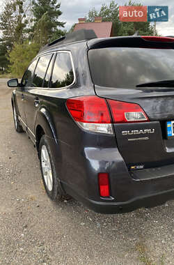 Универсал Subaru Outback 2012 в 