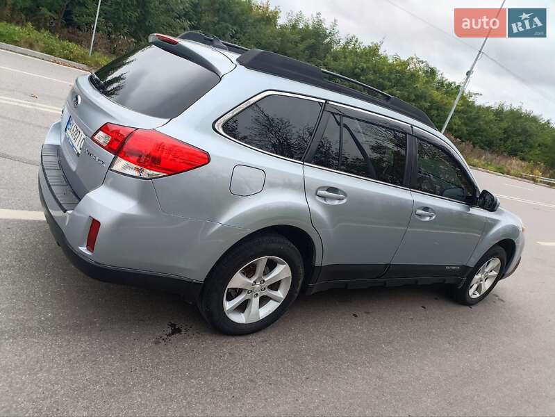 Универсал Subaru Outback 2013 в Хмельницком