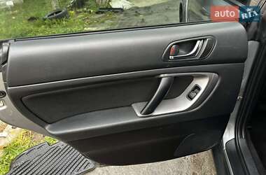 Універсал Subaru Outback 2005 в  фото 19 Універсал Subaru Outback 2005 в