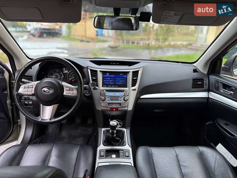 Універсал Subaru Outback 2010 в Львові