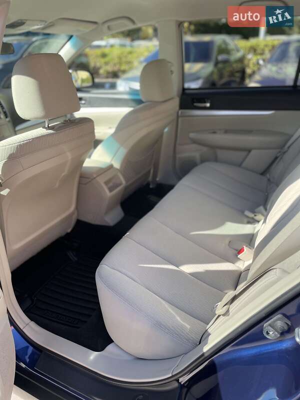 Универсал Subaru Outback 2011 в Киеве