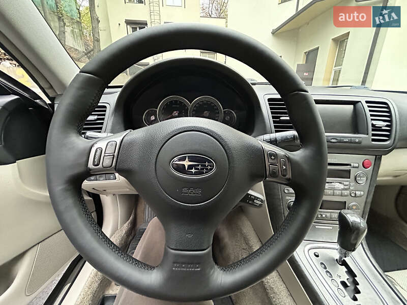 Универсал Subaru Outback 2004 в Киеве