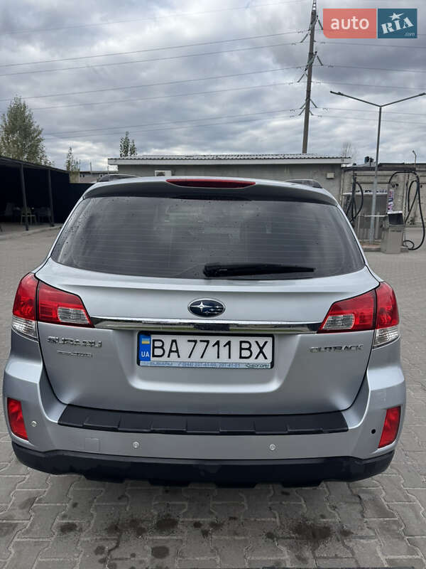 Универсал Subaru Outback 2011 в Кропивницком