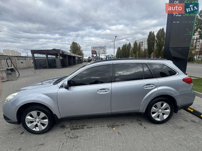 Универсал Subaru Outback 2011 в Кропивницком