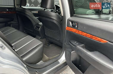 Универсал Subaru Outback 2012 в 