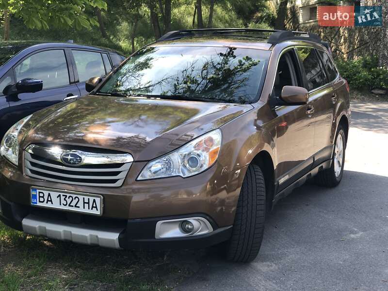 Subaru Outback 2010