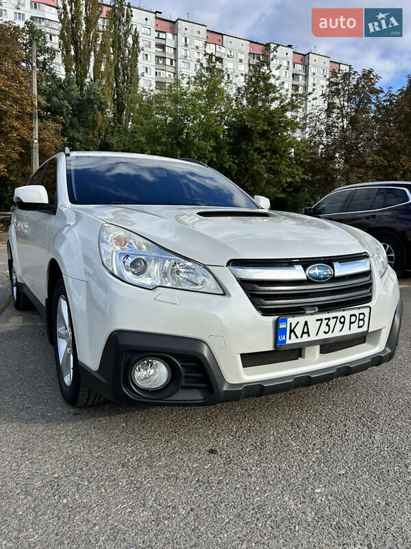 Универсал Subaru Outback 2013 в Киеве